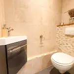 Le Grand T4 - Wifi, Parking, Clim Apartment Toulon