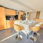 Le Grand T4 - Wifi, Parking, Clim *