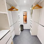 Apartment Le Grand T4 - Wifi, Parking, Clim