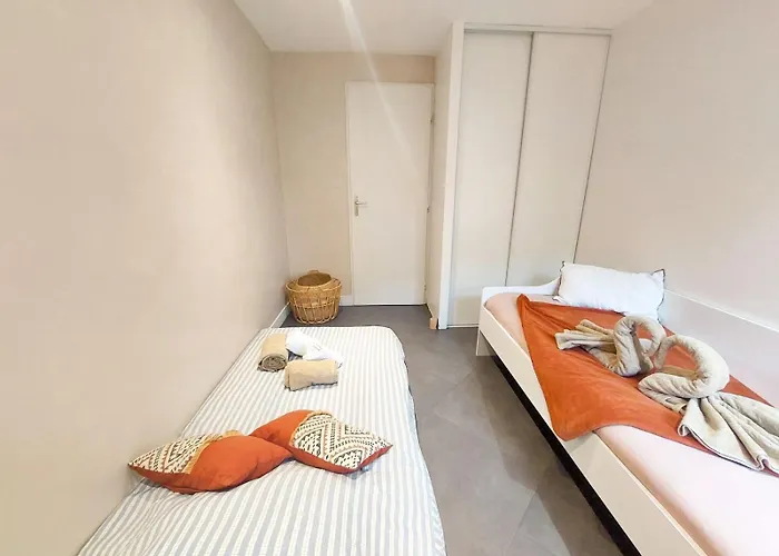 Le Grand T4 - Wifi, Parking, Clim *