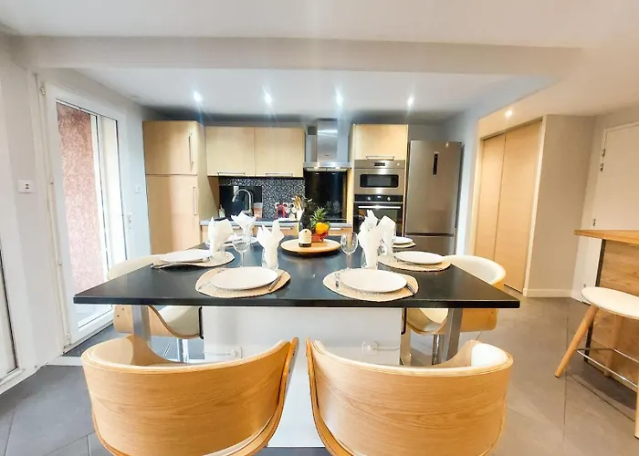 Apartmán Le Grand T4 - Wifi, Parking, Clim