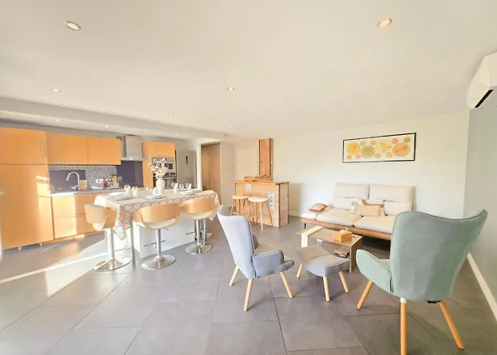 Le Grand T4 - Wifi, Parking, Clim Toulon